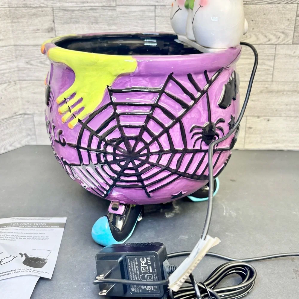 Witch Smoking Cauldron LED Lighted Electric‎ 14